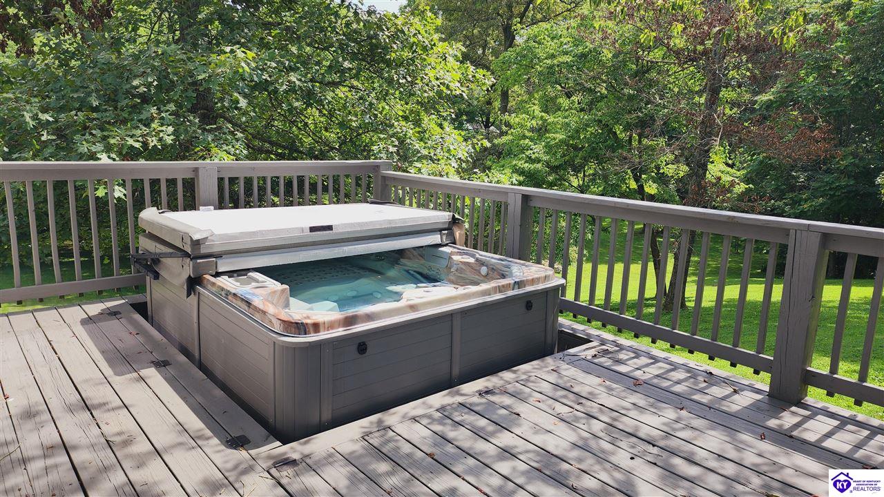 Listing Picture 25 Cavalry Drive Vine Grove, KY 40175 MLS HK24004282