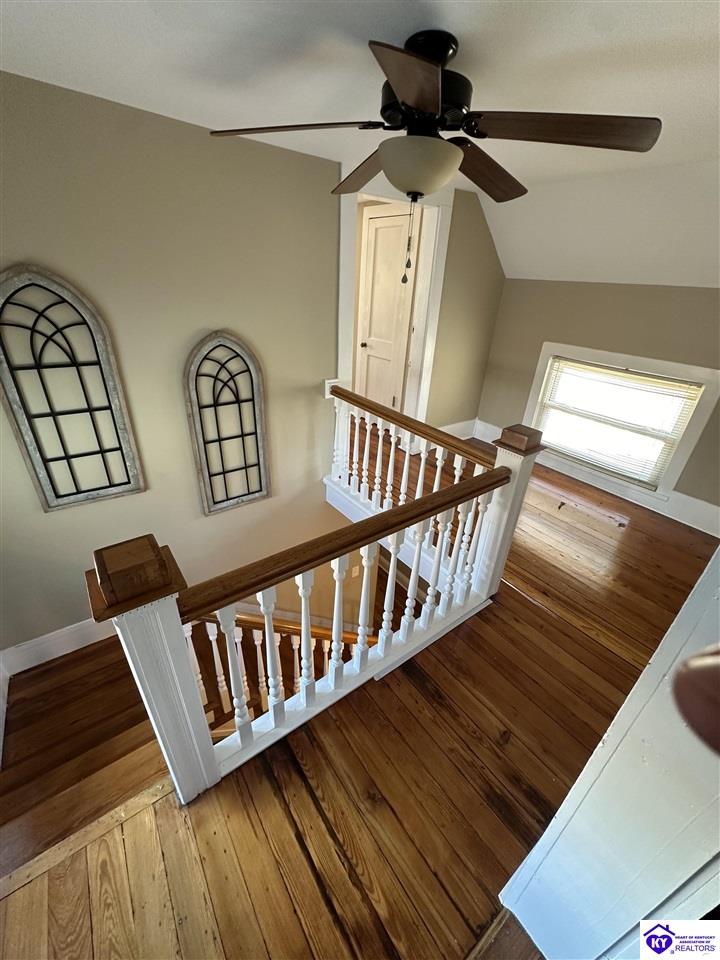 Listing Picture 208 High Street Hodgenville, KY 42748 MLS HK24004346