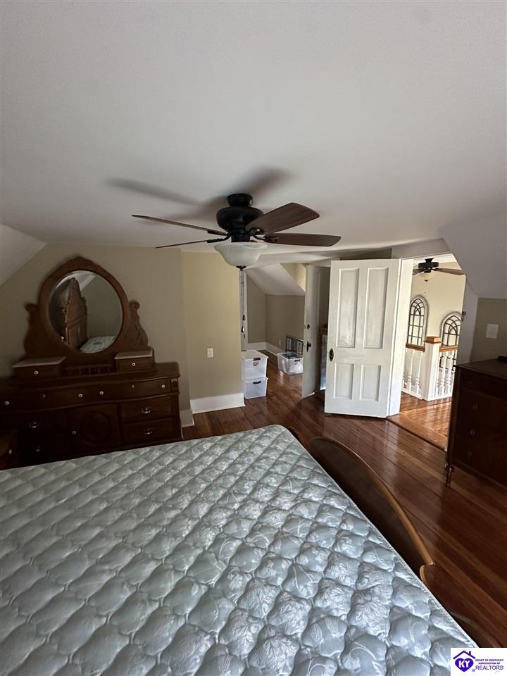 Listing Picture 208 High Street Hodgenville, KY 42748 MLS HK24004346