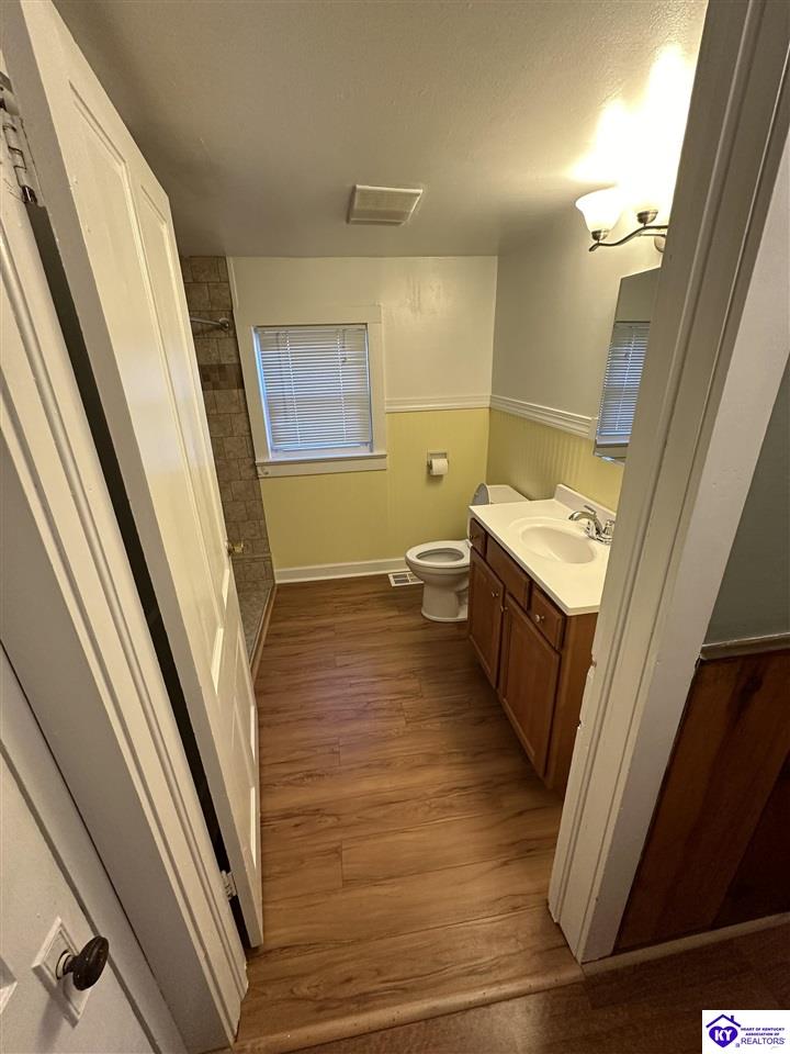 Listing Picture 208 High Street Hodgenville, KY 42748 MLS HK24004346