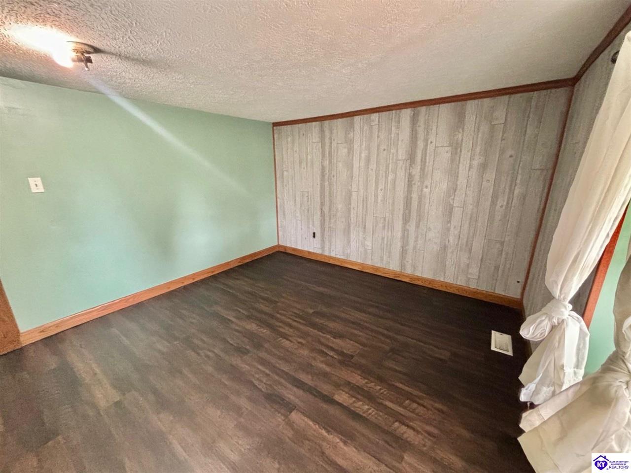 Listing Picture 399 Grimes Road Campbellsville, KY 42718 MLS HK24004401