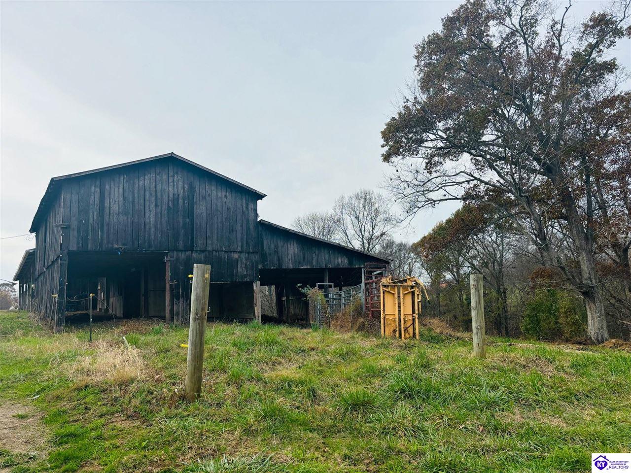 Listing Picture 399 Grimes Road Campbellsville, KY 42718 MLS HK24004401