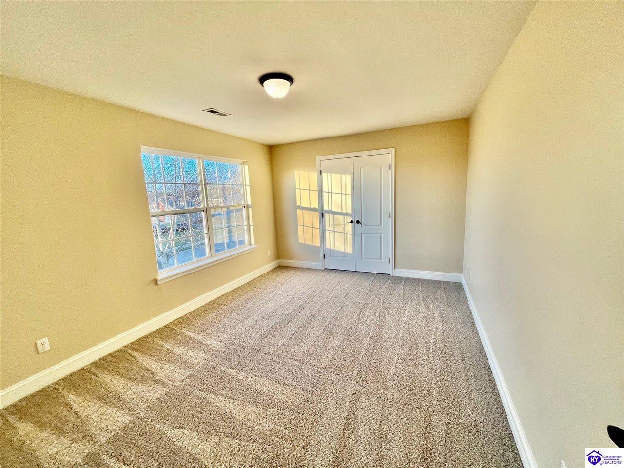 Listing Picture 132 Tuscany Lane Vine Grove, KY 40175 MLS HK24004431