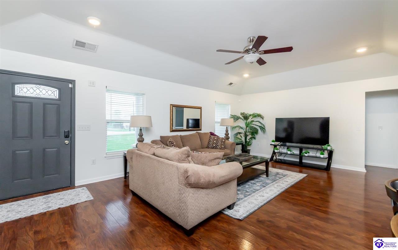 Listing Picture 77 Blanket Court Elizabethtown, KY 42701 MLS HK24004437