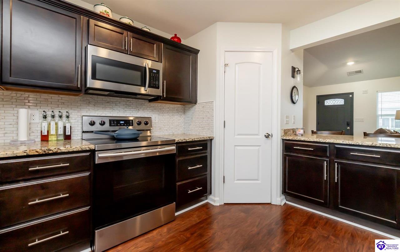 Listing Picture 77 Blanket Court Elizabethtown, KY 42701 MLS HK24004437