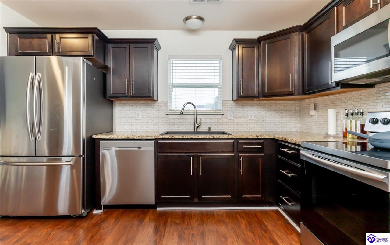 Listing Picture 77 Blanket Court Elizabethtown, KY 42701 MLS HK24004437