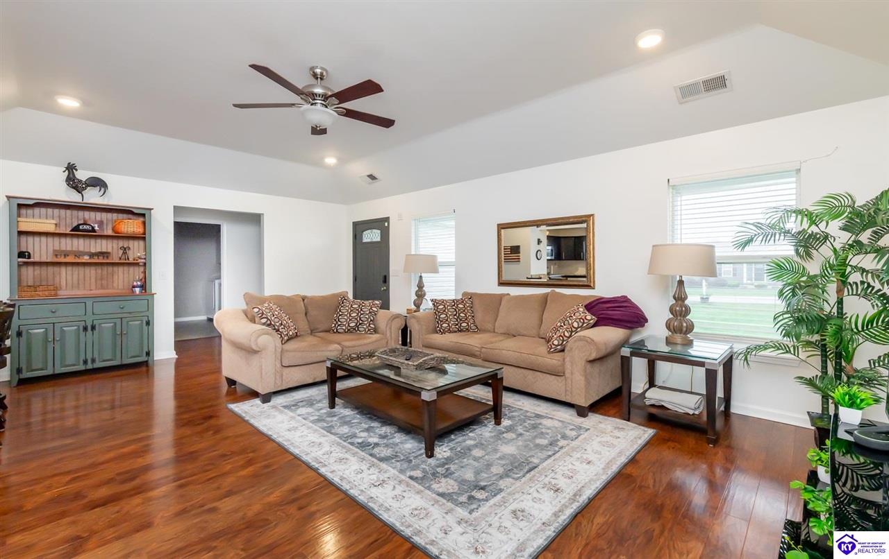 Listing Picture 77 Blanket Court Elizabethtown, KY 42701 MLS HK24004437