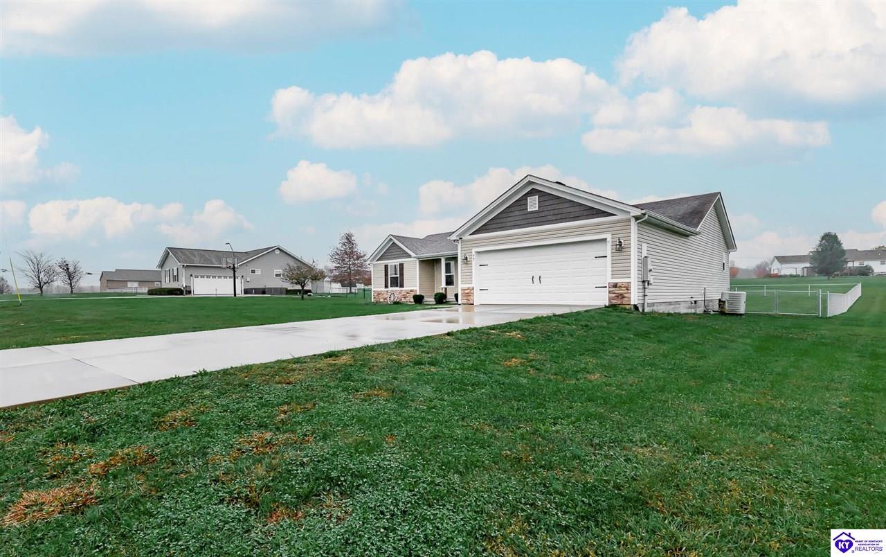 Listing Picture 77 Blanket Court Elizabethtown, KY 42701 MLS HK24004437