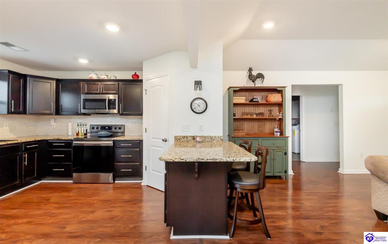 Listing Picture 77 Blanket Court Elizabethtown, KY 42701 MLS HK24004437