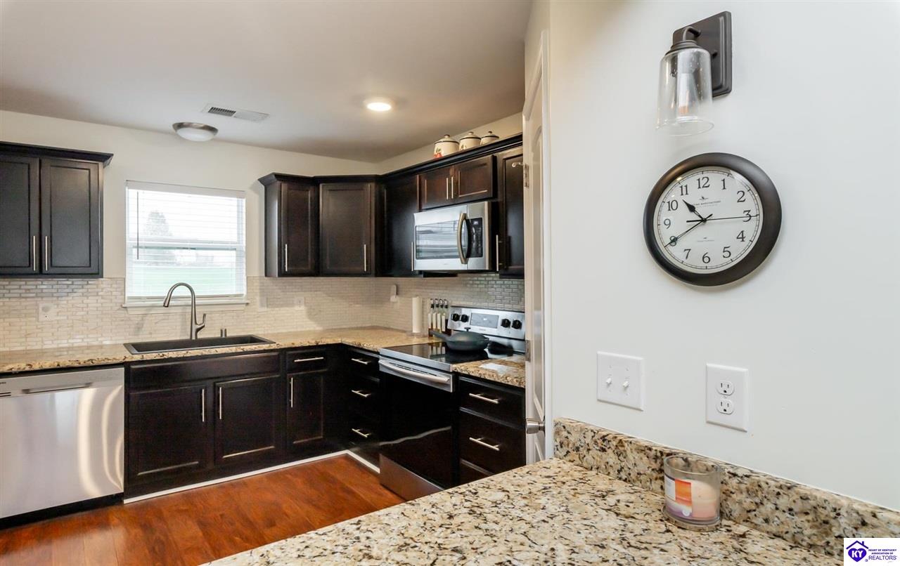 Listing Picture 77 Blanket Court Elizabethtown, KY 42701 MLS HK24004437