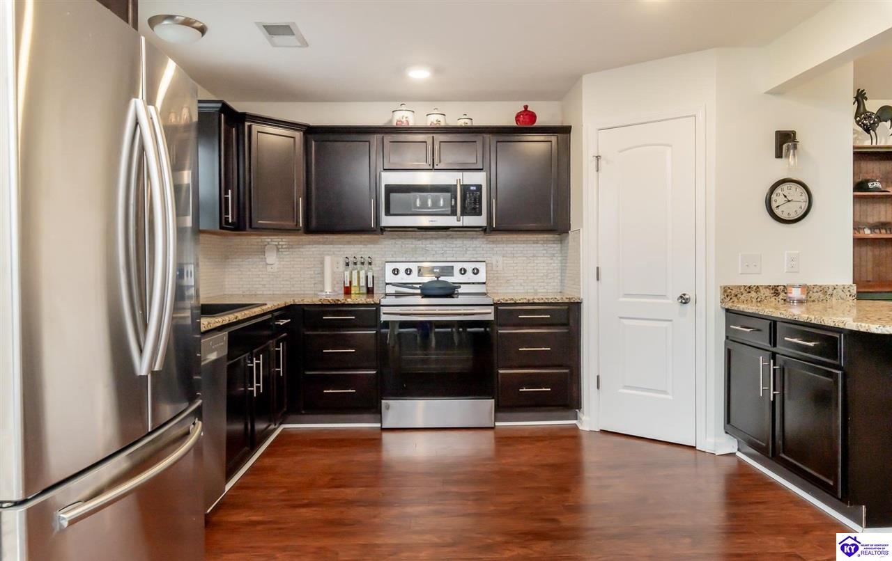 Listing Picture 77 Blanket Court Elizabethtown, KY 42701 MLS HK24004437