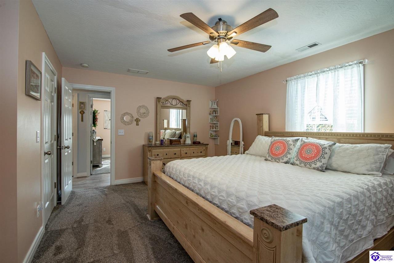 Listing Picture 136 Joy Court Radcliff, KY 40160 MLS HK24004468