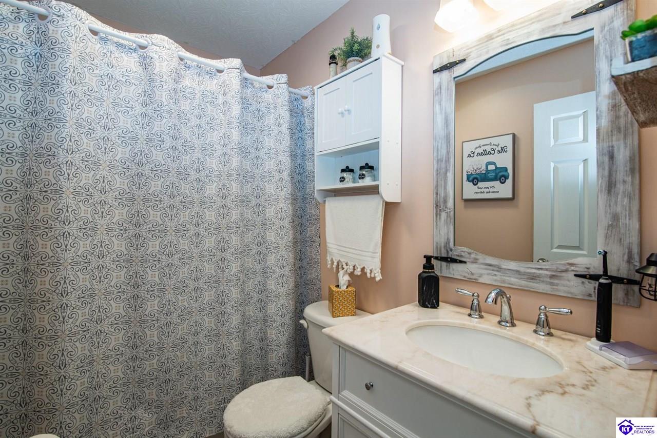 Listing Picture 136 Joy Court Radcliff, KY 40160 MLS HK24004468