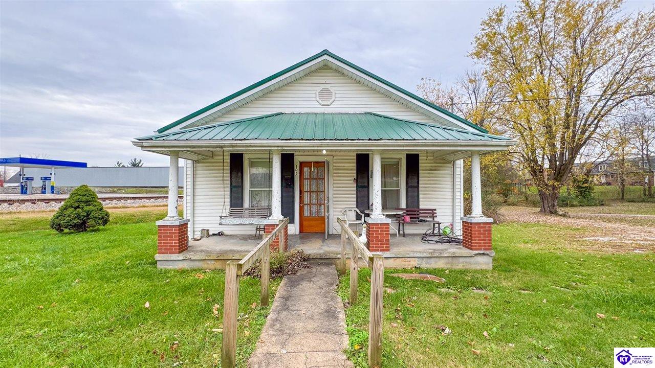 103 W Main StreetHorse Cave, KY 42749