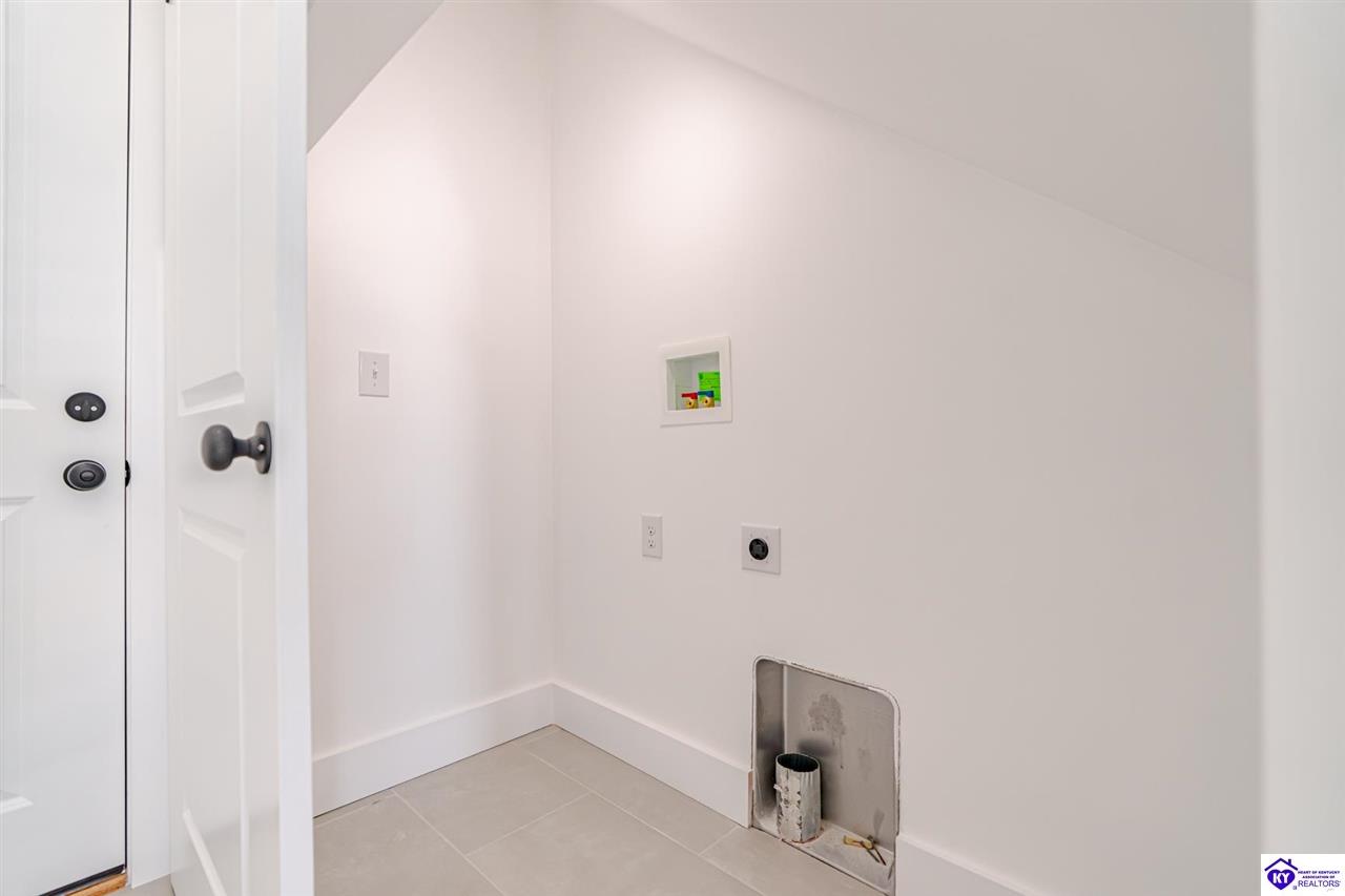 Listing Picture 105 Boundary Oak Dr Hodgenville, KY 42748 MLS HK24004490