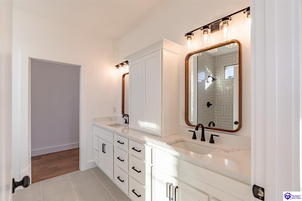 Listing Picture 105 Boundary Oak Dr Hodgenville, KY 42748 MLS HK24004490