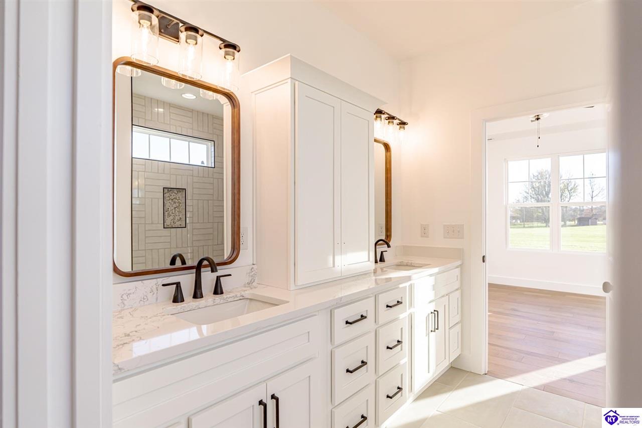 Listing Picture 105 Boundary Oak Dr Hodgenville, KY 42748 MLS HK24004490