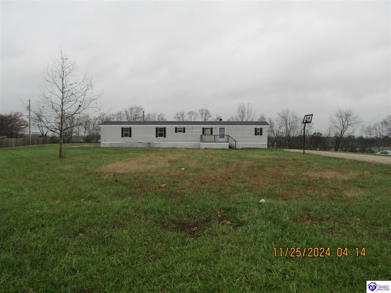 Listing Picture 206 Chapman Court Brandenburg, KY 40108 MLS HK24004492