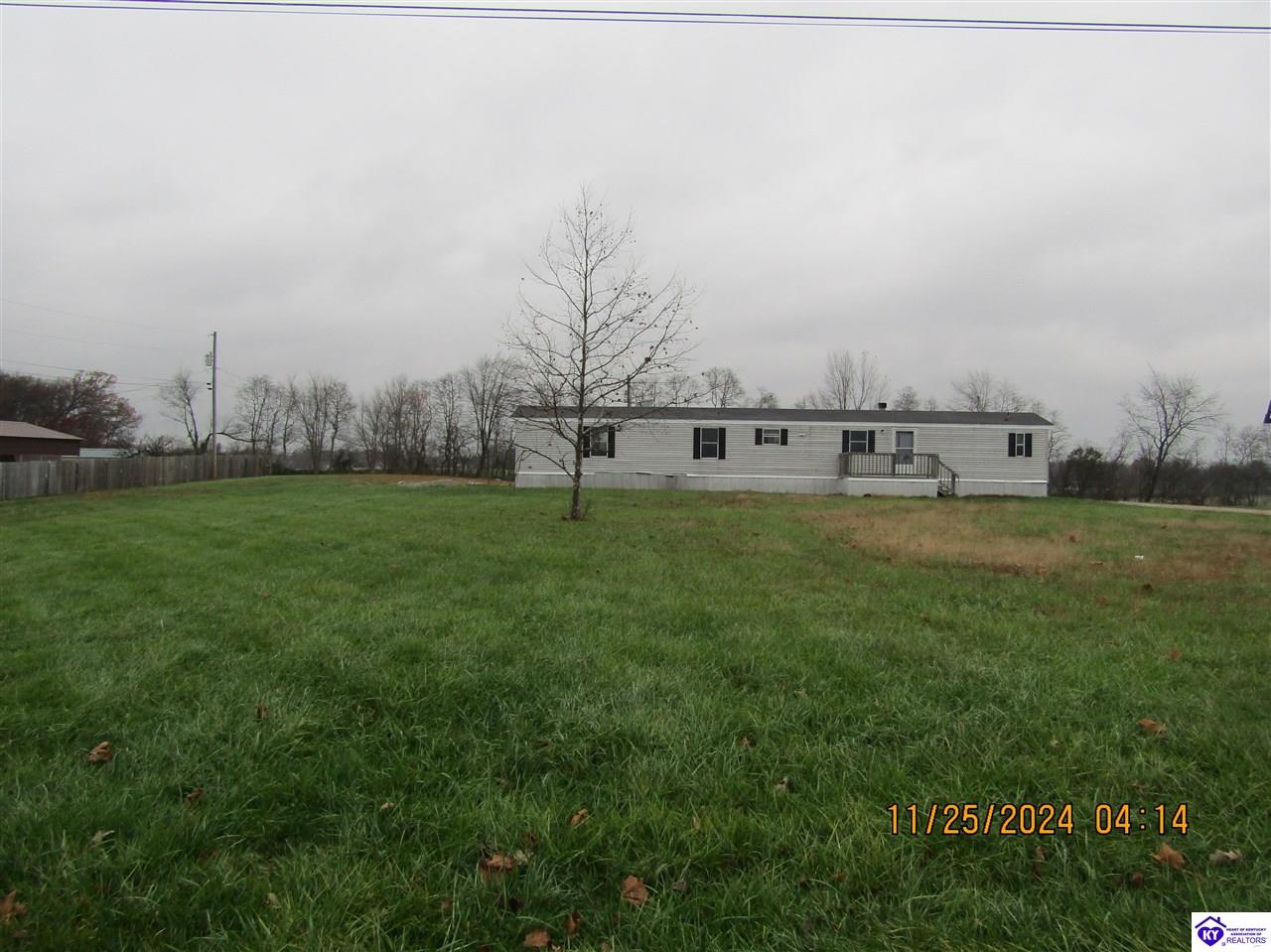 Listing Picture 206 Chapman Court Brandenburg, KY 40108 MLS HK24004492