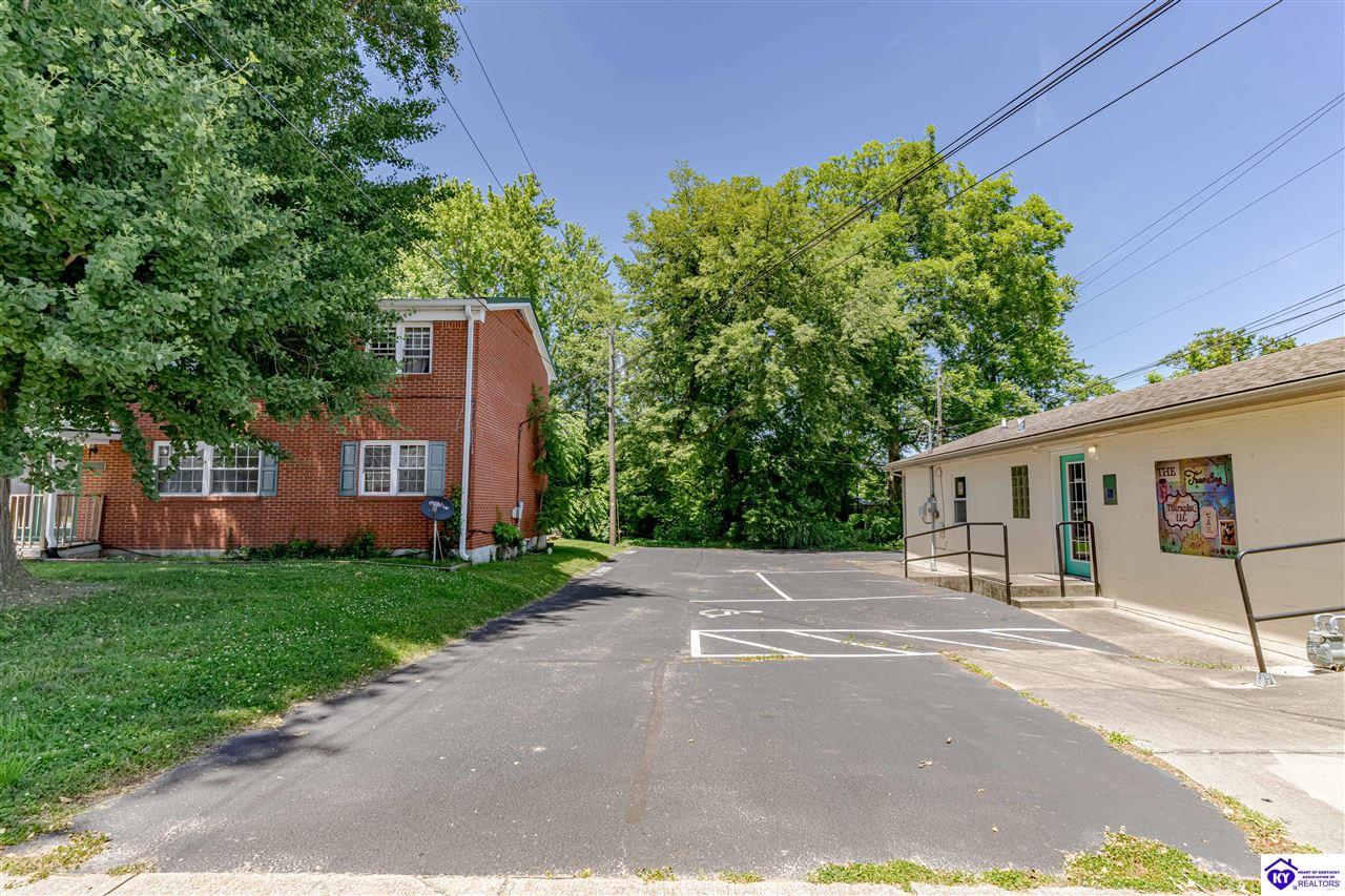 Listing Picture 123 W Water Street Hodgenville, KY 42748 MLS HK24004501