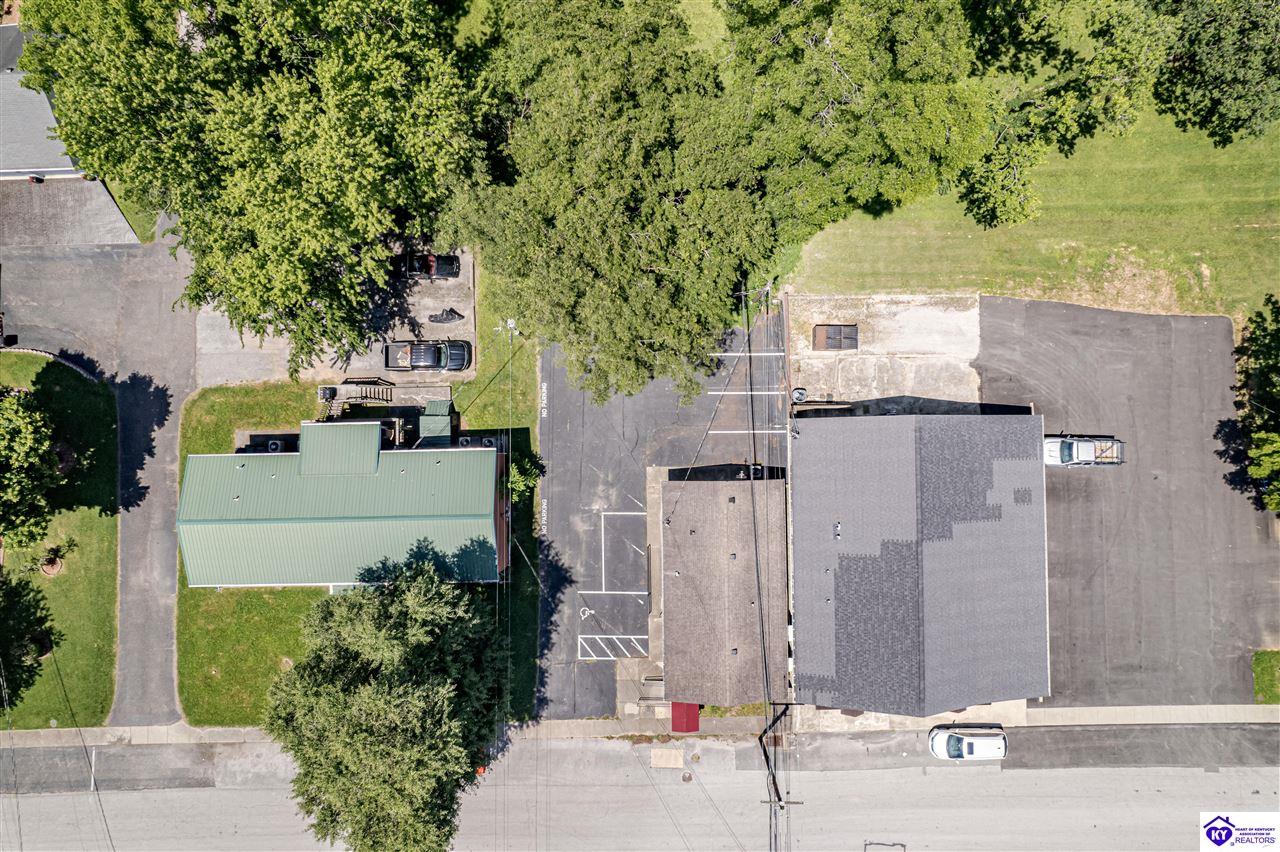 Listing Picture 123 W Water Street Hodgenville, KY 42748 MLS HK24004501