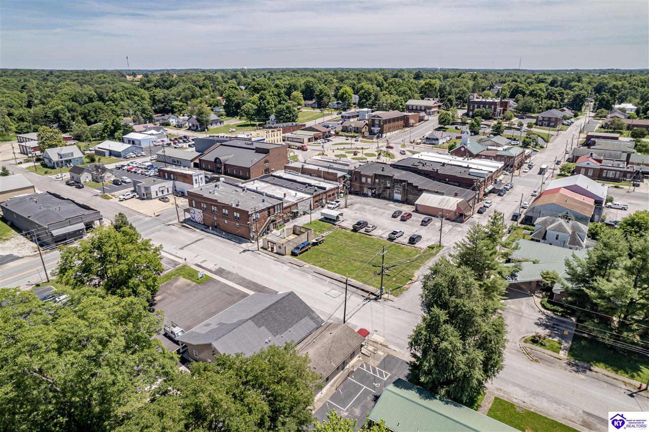 Listing Picture 123 W Water Street Hodgenville, KY 42748 MLS HK24004501