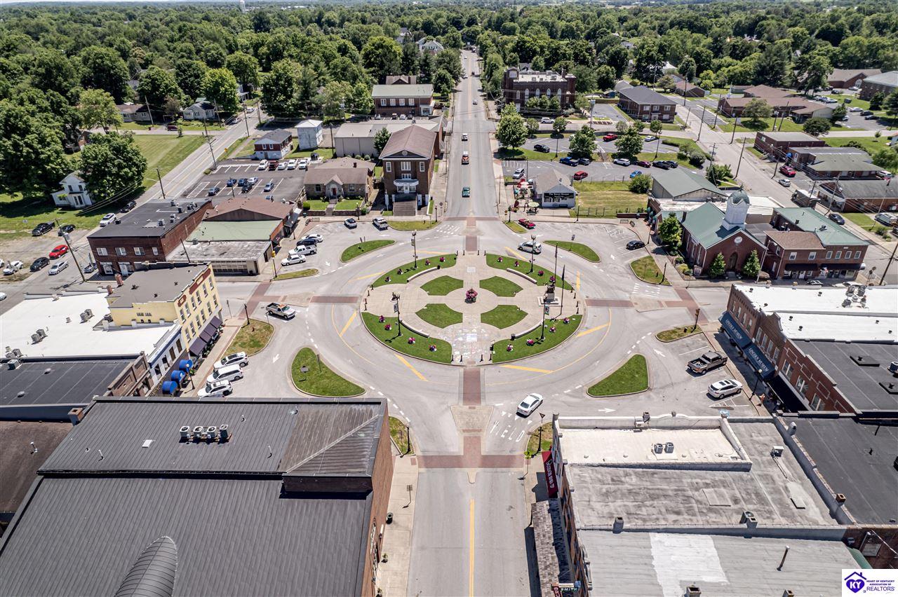 Listing Picture 123 W Water Street Hodgenville, KY 42748 MLS HK24004501