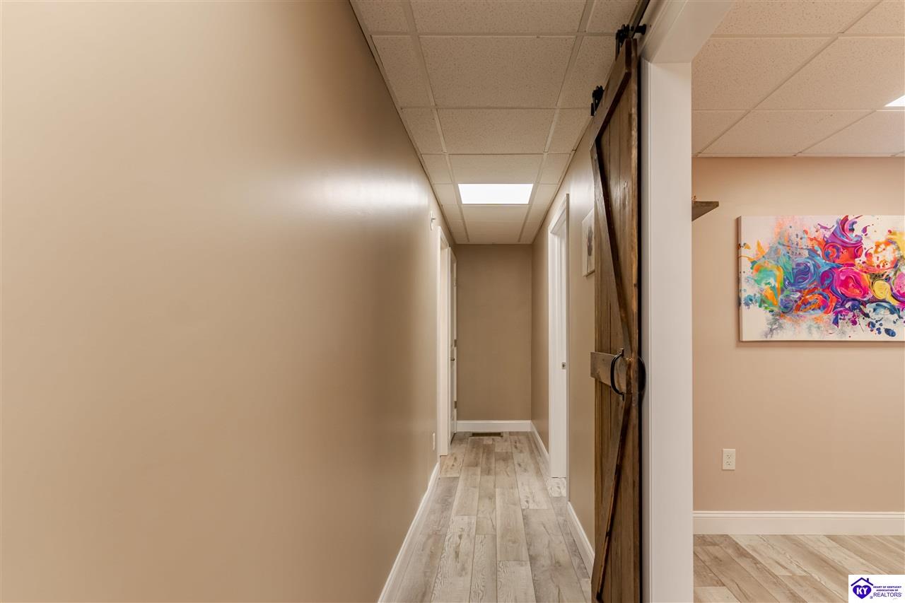 Listing Picture 123 W Water Street Hodgenville, KY 42748 MLS HK24004501