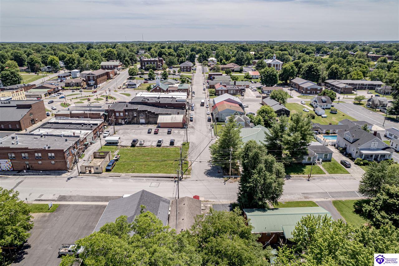 Listing Picture 123 W Water Street Hodgenville, KY 42748 MLS HK24004501