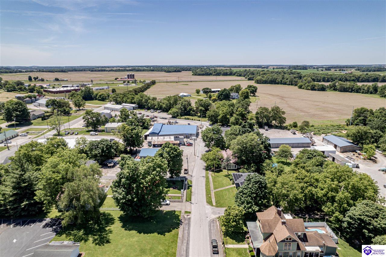 Listing Picture 123 W Water Street Hodgenville, KY 42748 MLS HK24004501