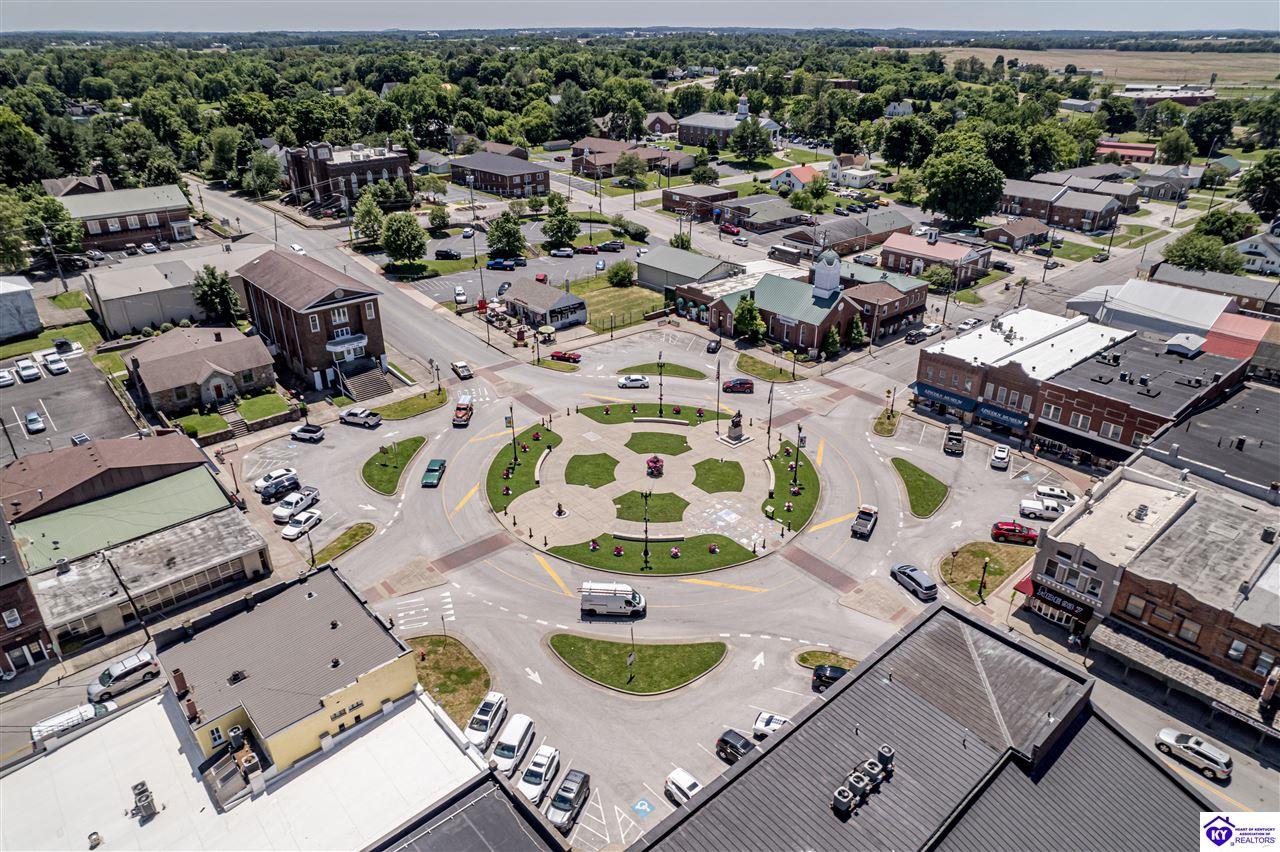 Listing Picture 123 W Water Street Hodgenville, KY 42748 MLS HK24004501