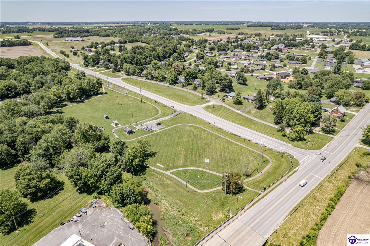 Listing Picture 123 W Water Street Hodgenville, KY 42748 MLS HK24004501