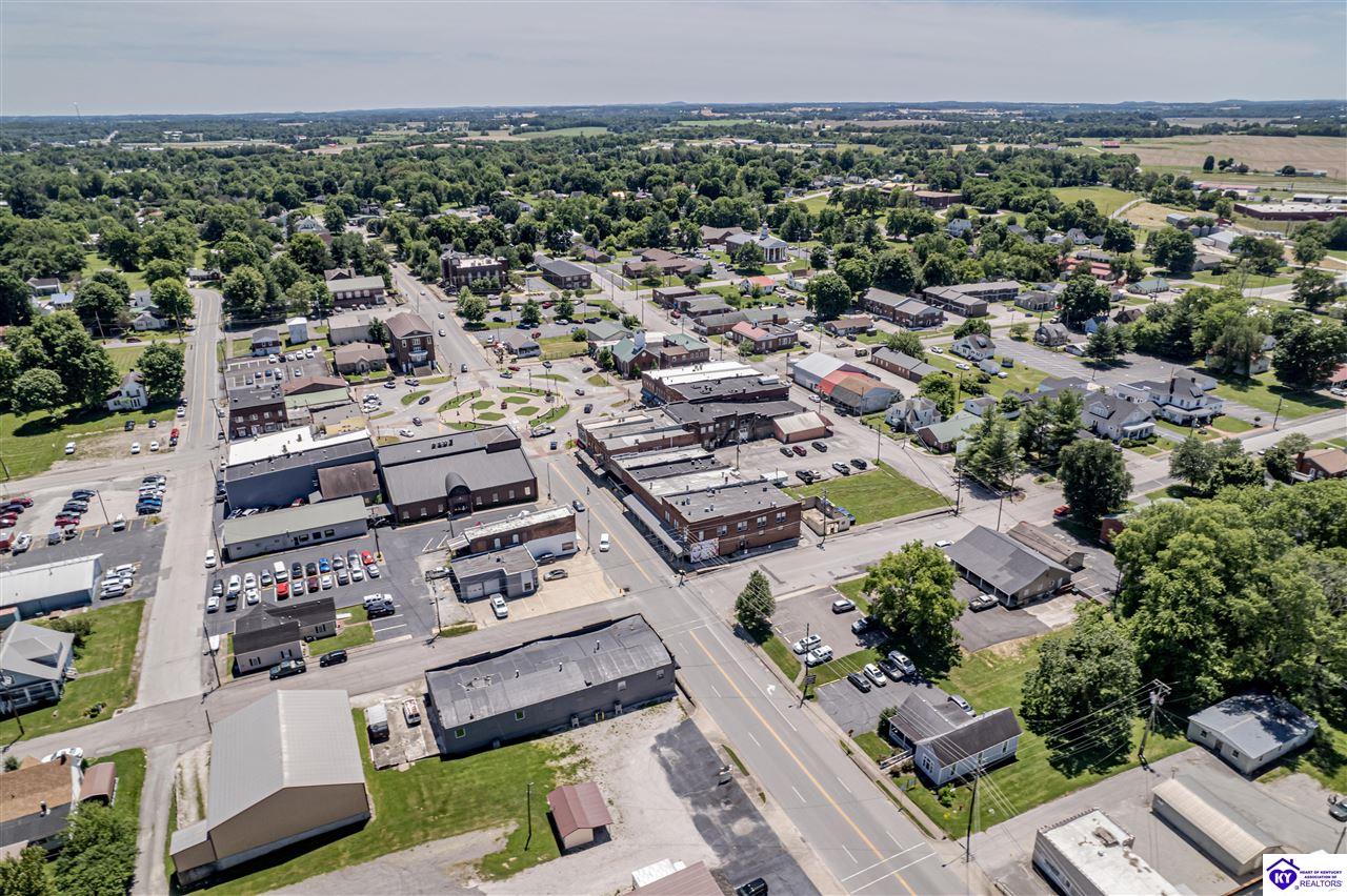 Listing Picture 123 W Water Street Hodgenville, KY 42748 MLS HK24004501