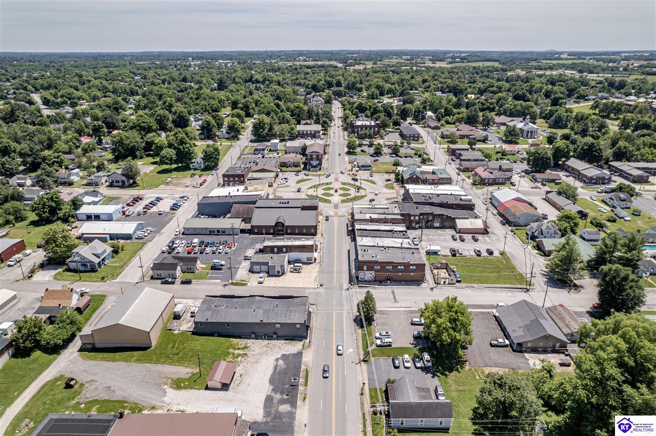 Listing Picture 123 W Water Street Hodgenville, KY 42748 MLS HK24004501