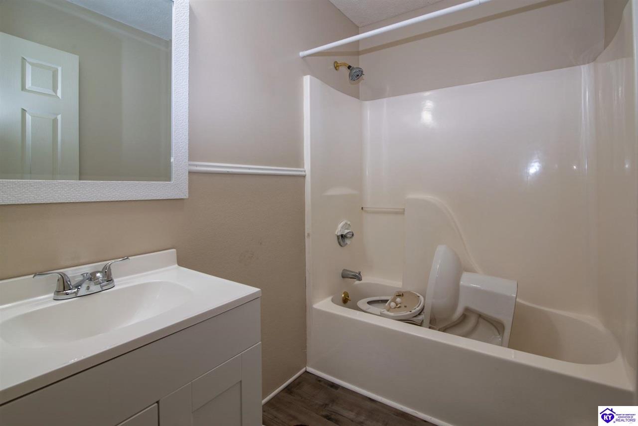 Listing Picture 127 Genrose Drive Rineyville, KY 40162 MLS HK24004509