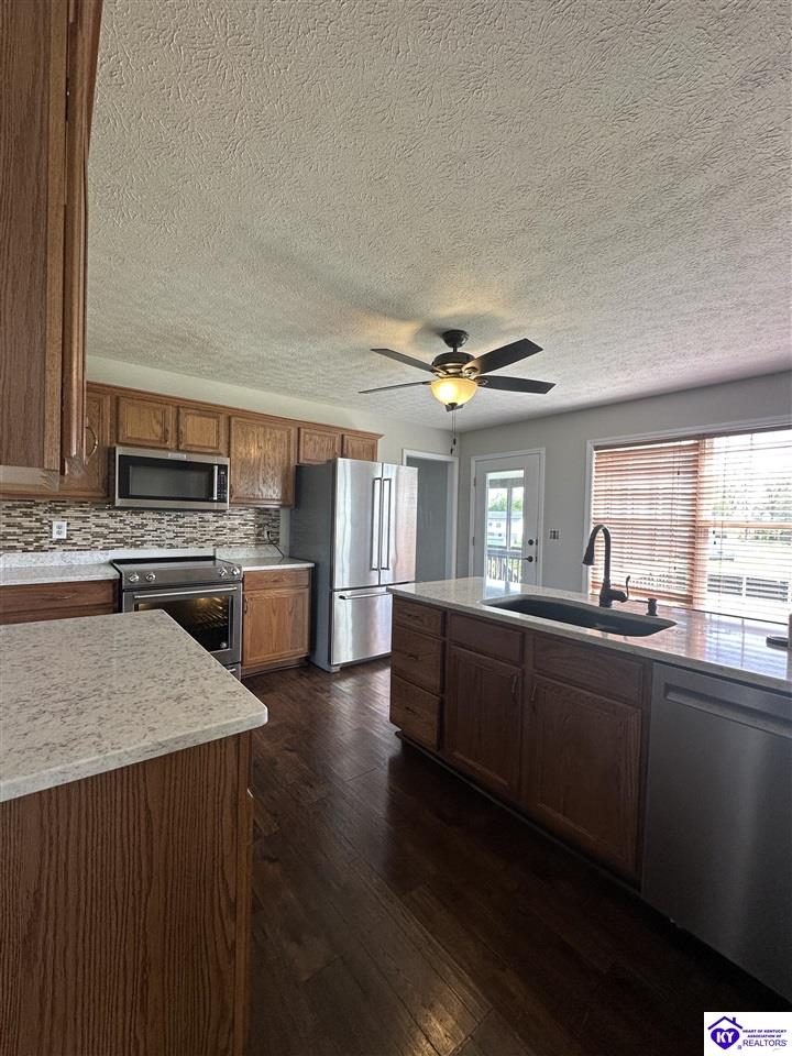 Listing Picture 127 Genrose Drive Rineyville, KY 40162 MLS HK24004509