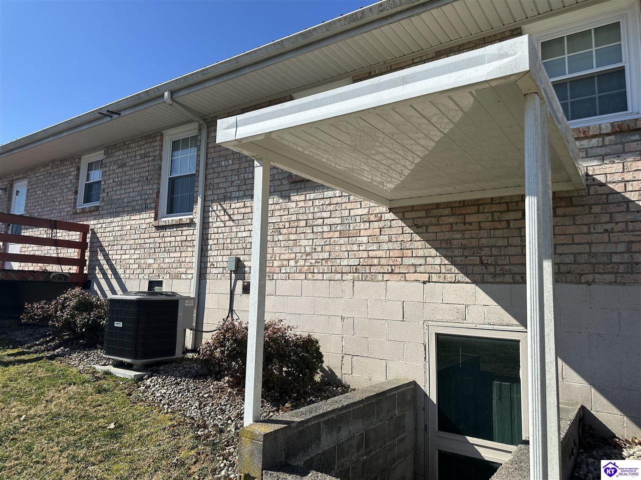 Listing Picture 229 Jan Street Campbellsville, KY 42718 MLS HK24004605