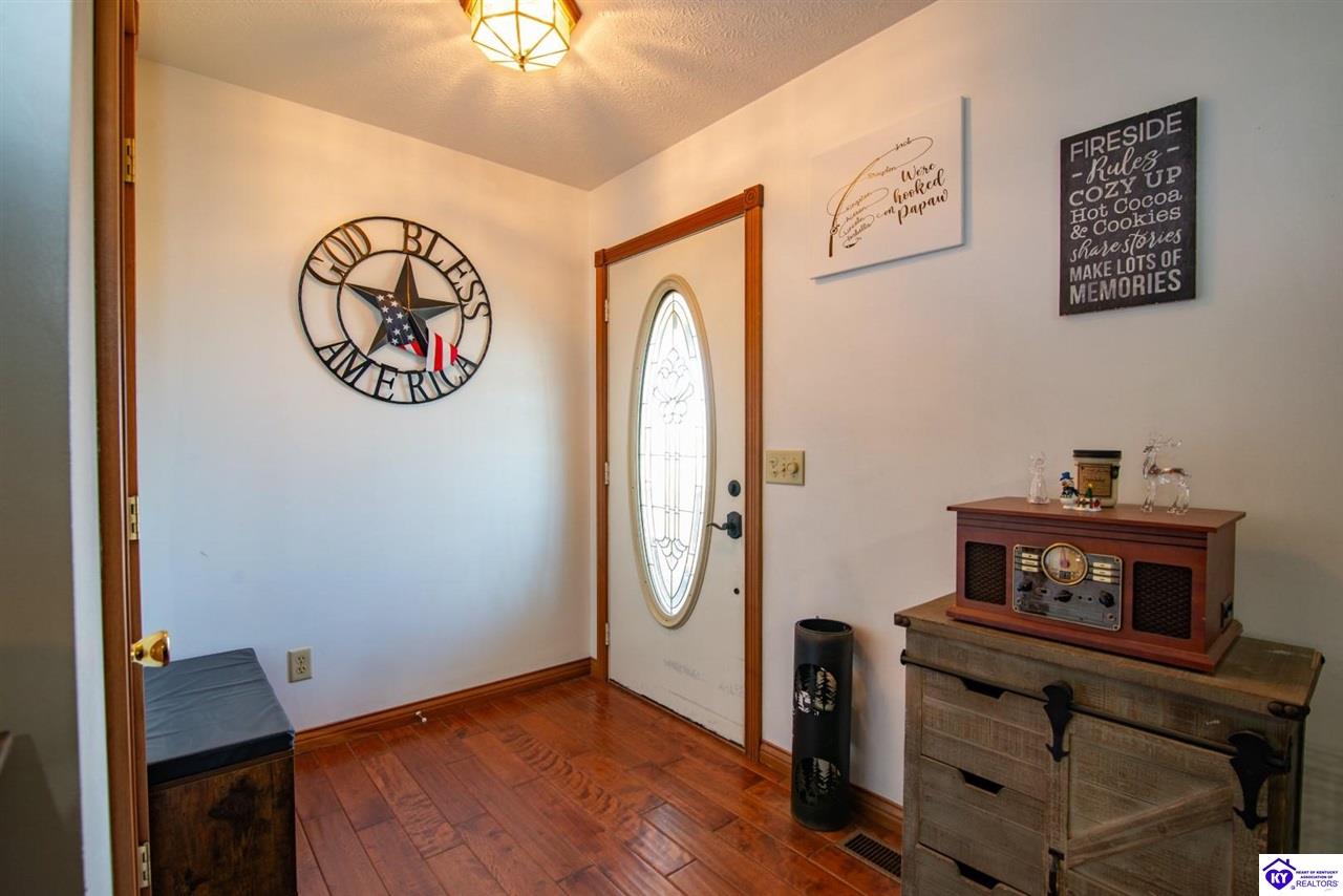 Listing Picture 1543 Youngers Creek Road New Haven, KY 40051 MLS HK24004641