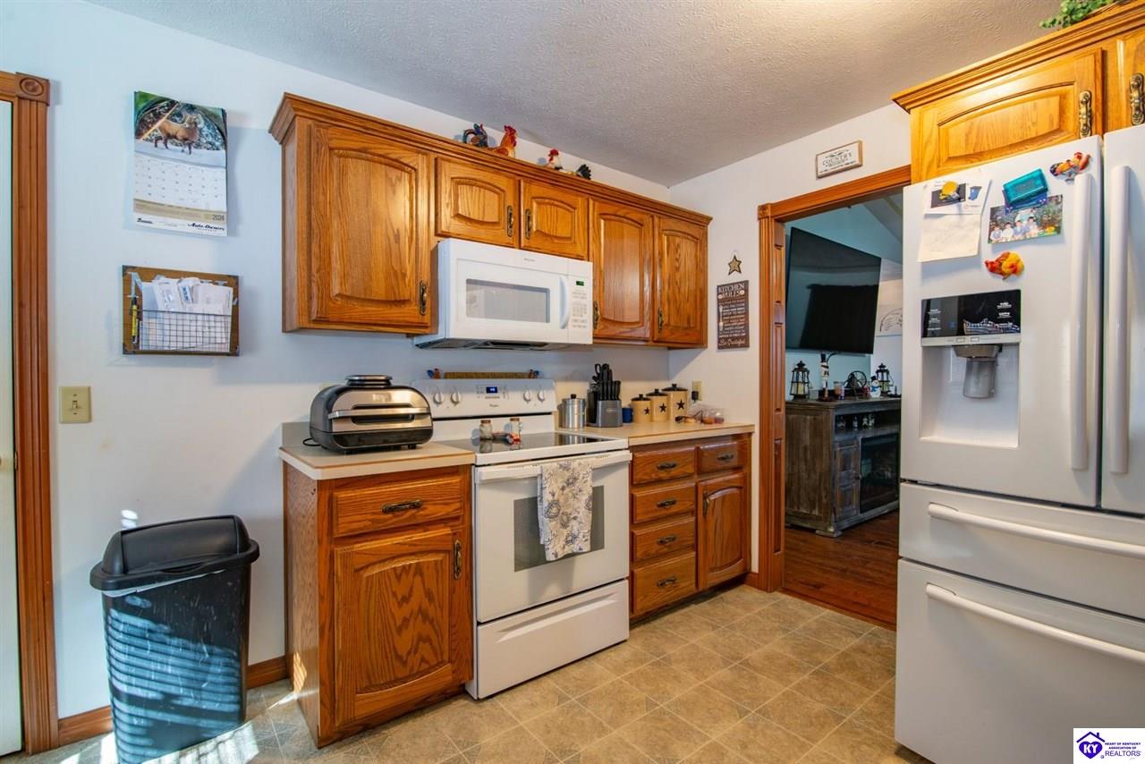 Listing Picture 1543 Youngers Creek Road New Haven, KY 40051 MLS HK24004641