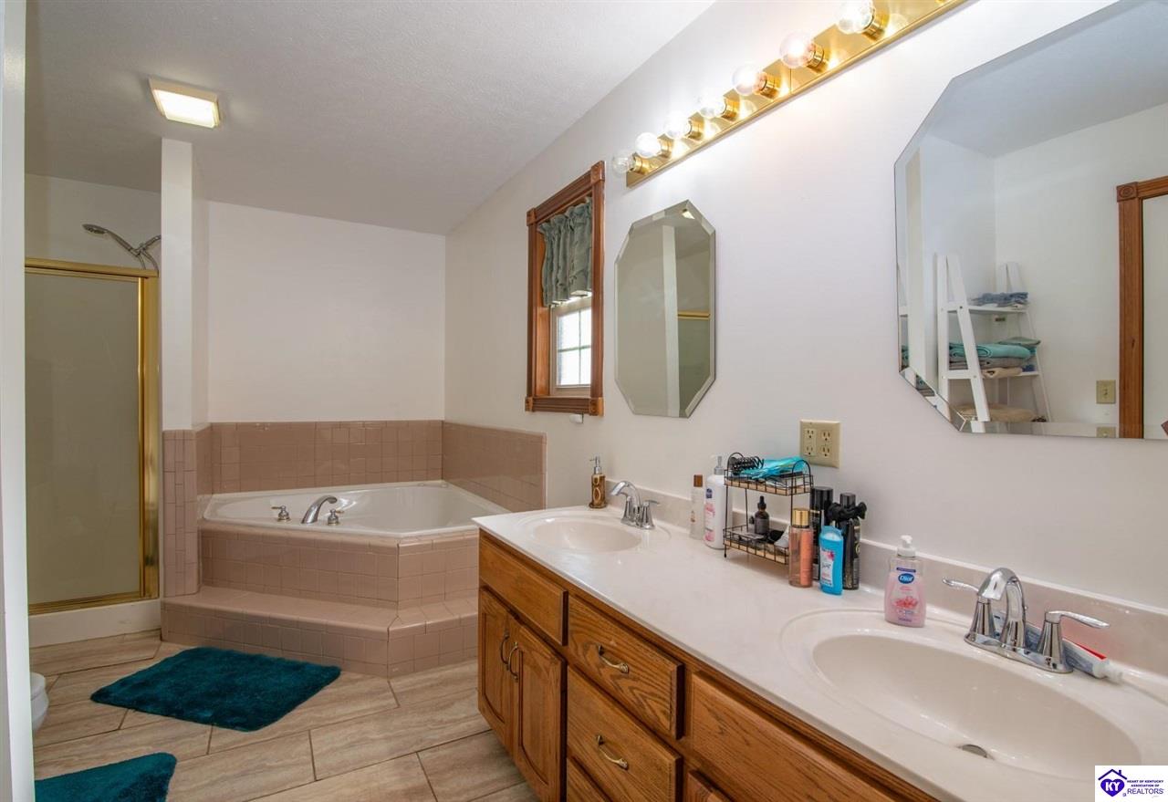 Listing Picture 1543 Youngers Creek Road New Haven, KY 40051 MLS HK24004641