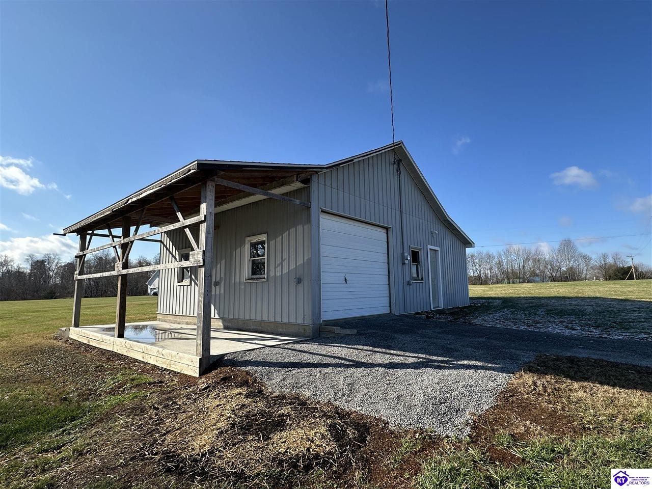 Listing Picture 2215 Elkhorn Road Campbellsville, KY 42718 MLS HK24004674