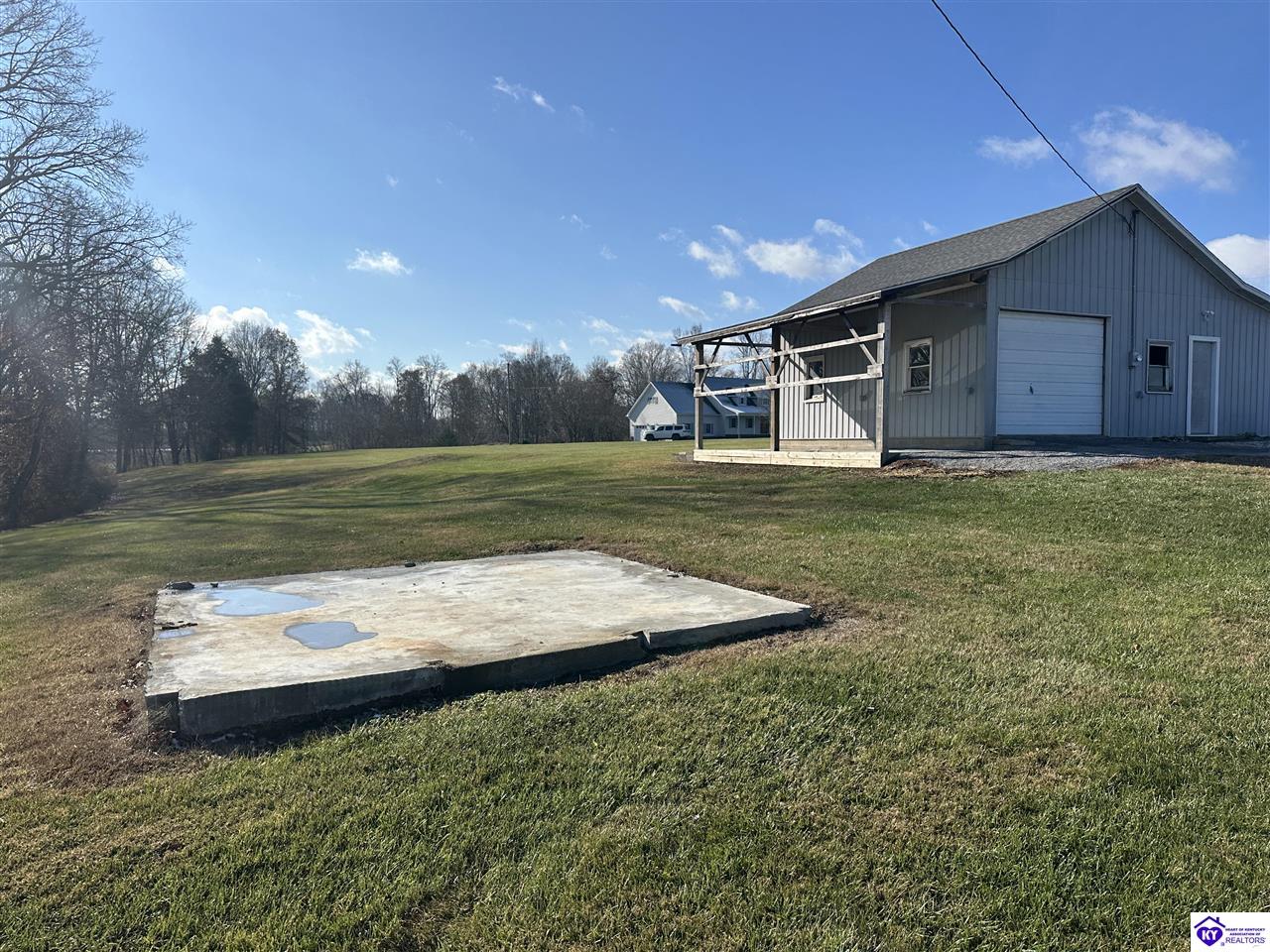 Listing Picture 2215 Elkhorn Road Campbellsville, KY 42718 MLS HK24004674