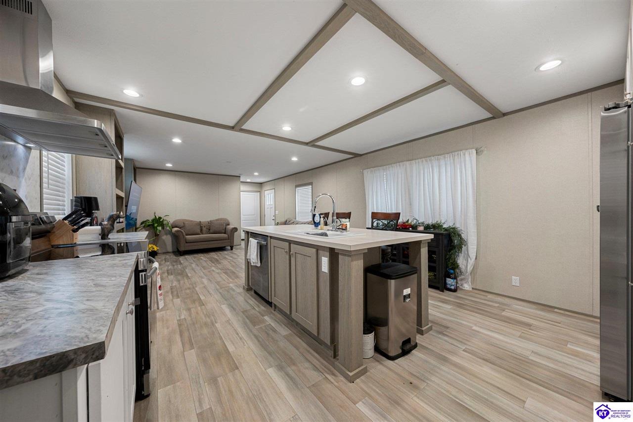 Listing Picture 2450 J E Jones Road Magnolia, KY 42757 MLS HK24004676