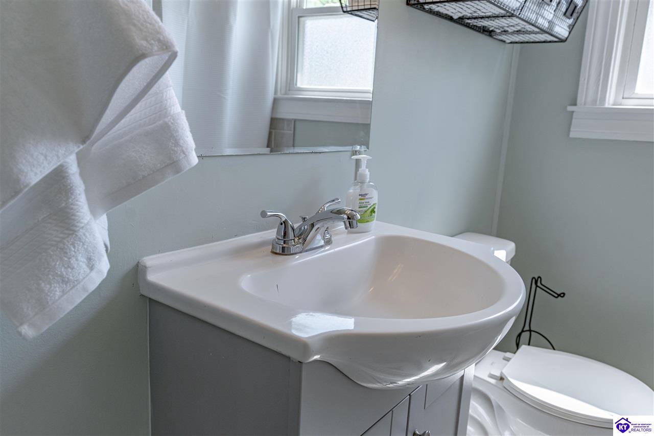 Listing Picture 507 Churchill Court Elizabethtown, KY 42701 MLS HK24004696