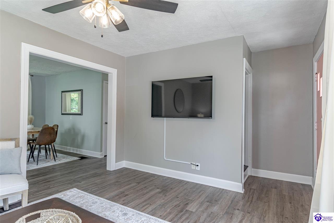 Listing Picture 507 Churchill Court Elizabethtown, KY 42701 MLS HK24004696