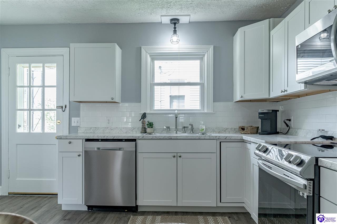 Listing Picture 507 Churchill Court Elizabethtown, KY 42701 MLS HK24004696