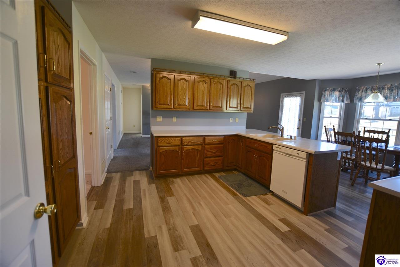 Listing Picture 110 Thomas Street Elizabethtown, KY 42701 MLS HK24004729