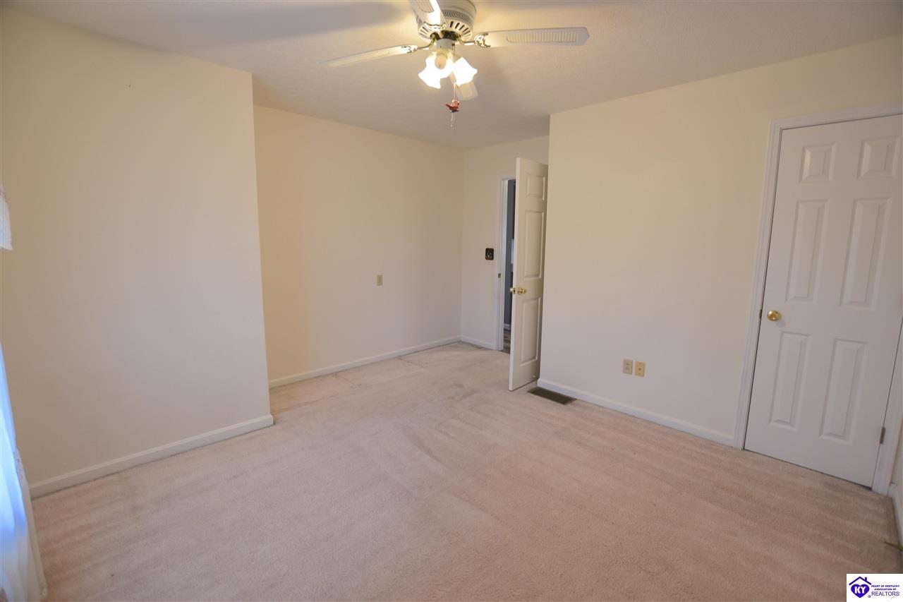 Listing Picture 110 Thomas Street Elizabethtown, KY 42701 MLS HK24004729