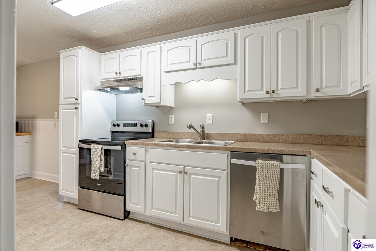 Listing Picture 208 Peachtree Street Elizabethtown, KY 42701 MLS HK24004750