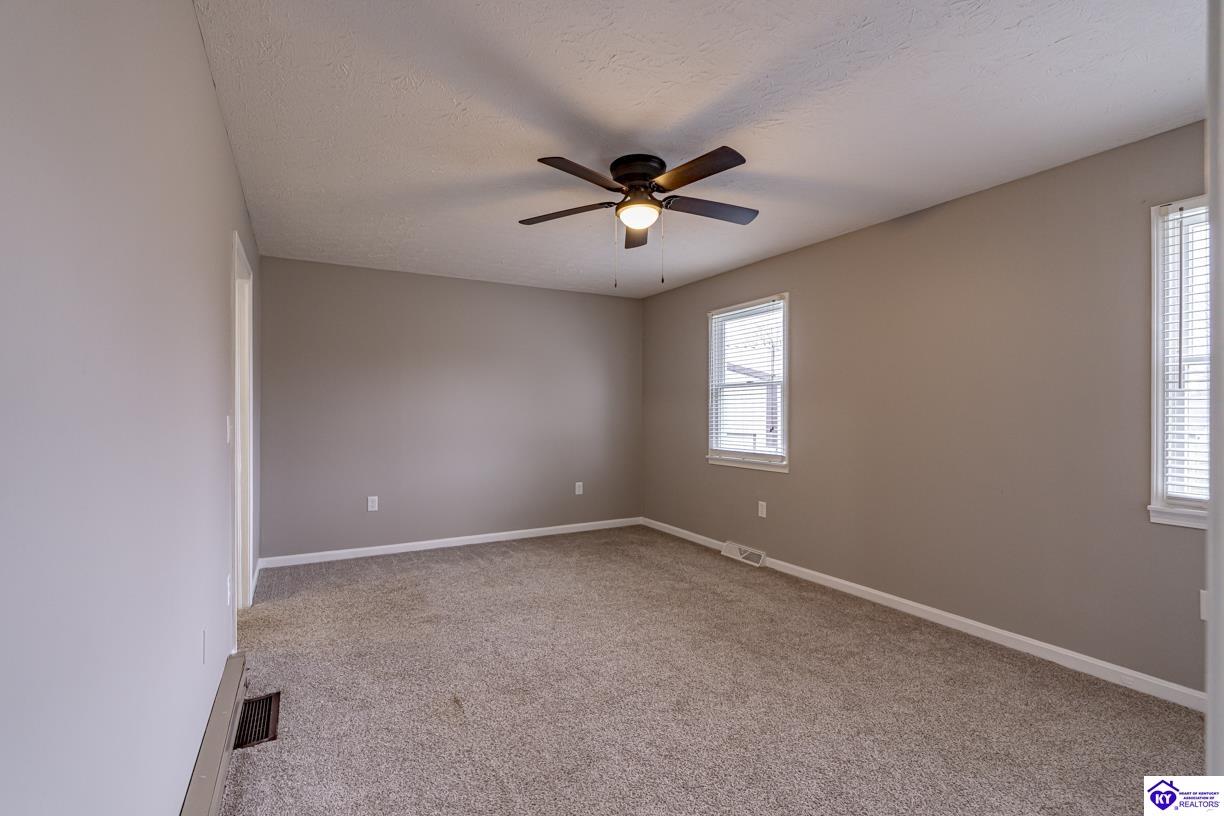 Listing Picture 208 Peachtree Street Elizabethtown, KY 42701 MLS HK24004750